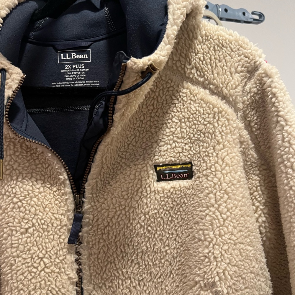 L.L. Bean Women's Cream Teddy Jacket - Picture 2 of 3